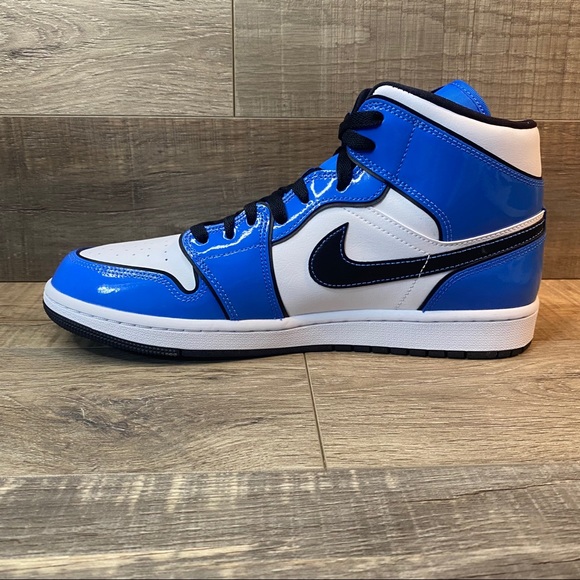 Jordan 1 Mid SE ‘Signal Blue’ - Picture 3 of 7